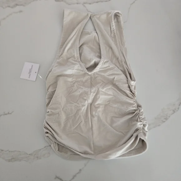 NWT AE Keyhole Back High Neck Tank Top - Picture 4 of 7